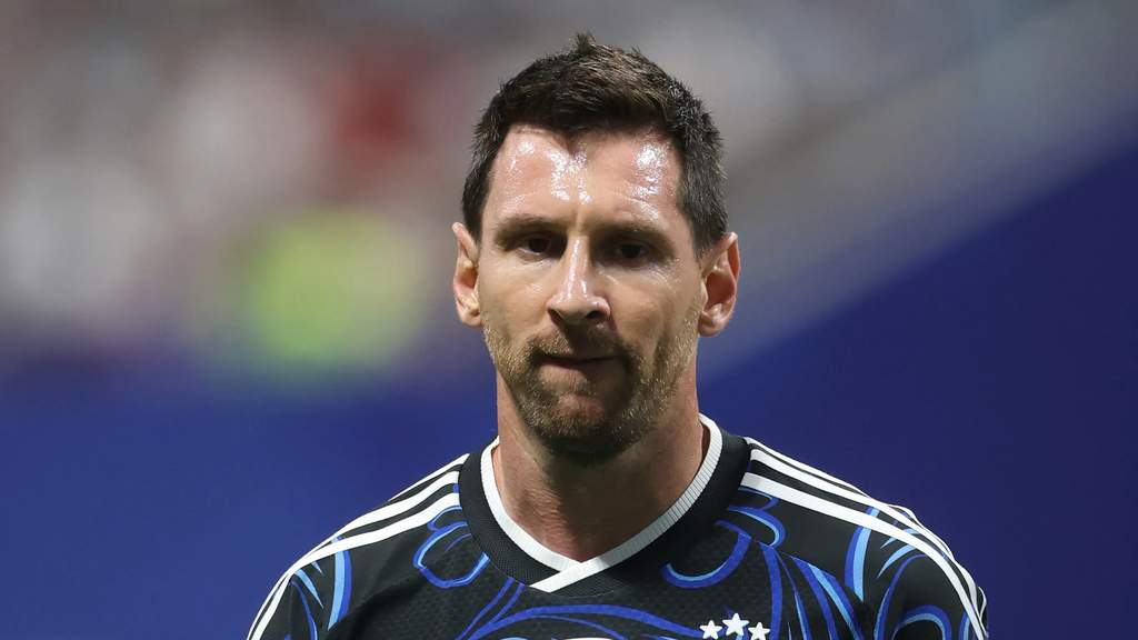 Andres Iniesta Peringatkan Spanyol, Lionel Messi Mustahil Dihentikan