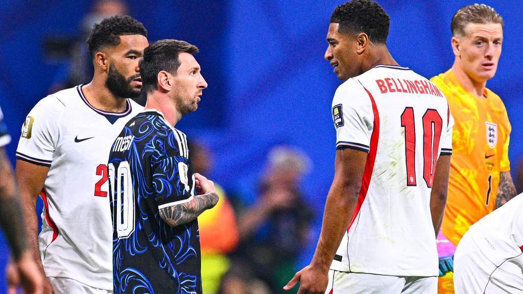Jude Bellingham dan Lionel Messi terlibat adu argumen dalam laga Inggris melawan Argentina
