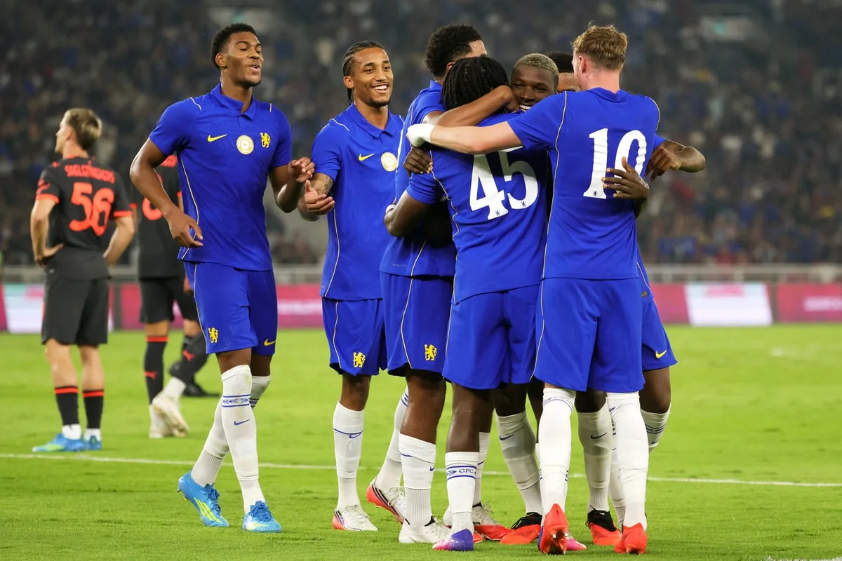 Pemain Chelsea merayakan gol saat menghadapi AC Milan di Stadion GBK Jakarta