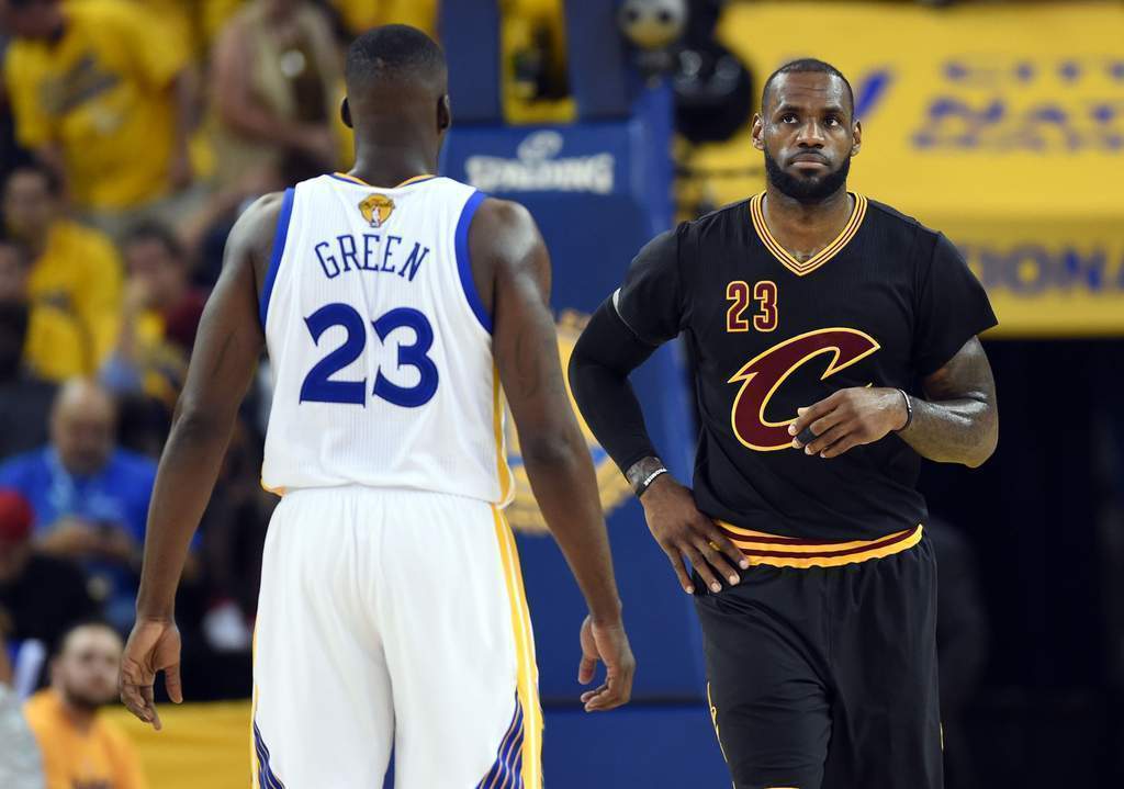Draymond Green siap memberikan nomor 23 untuk LeBron James di Golden State Warriors
