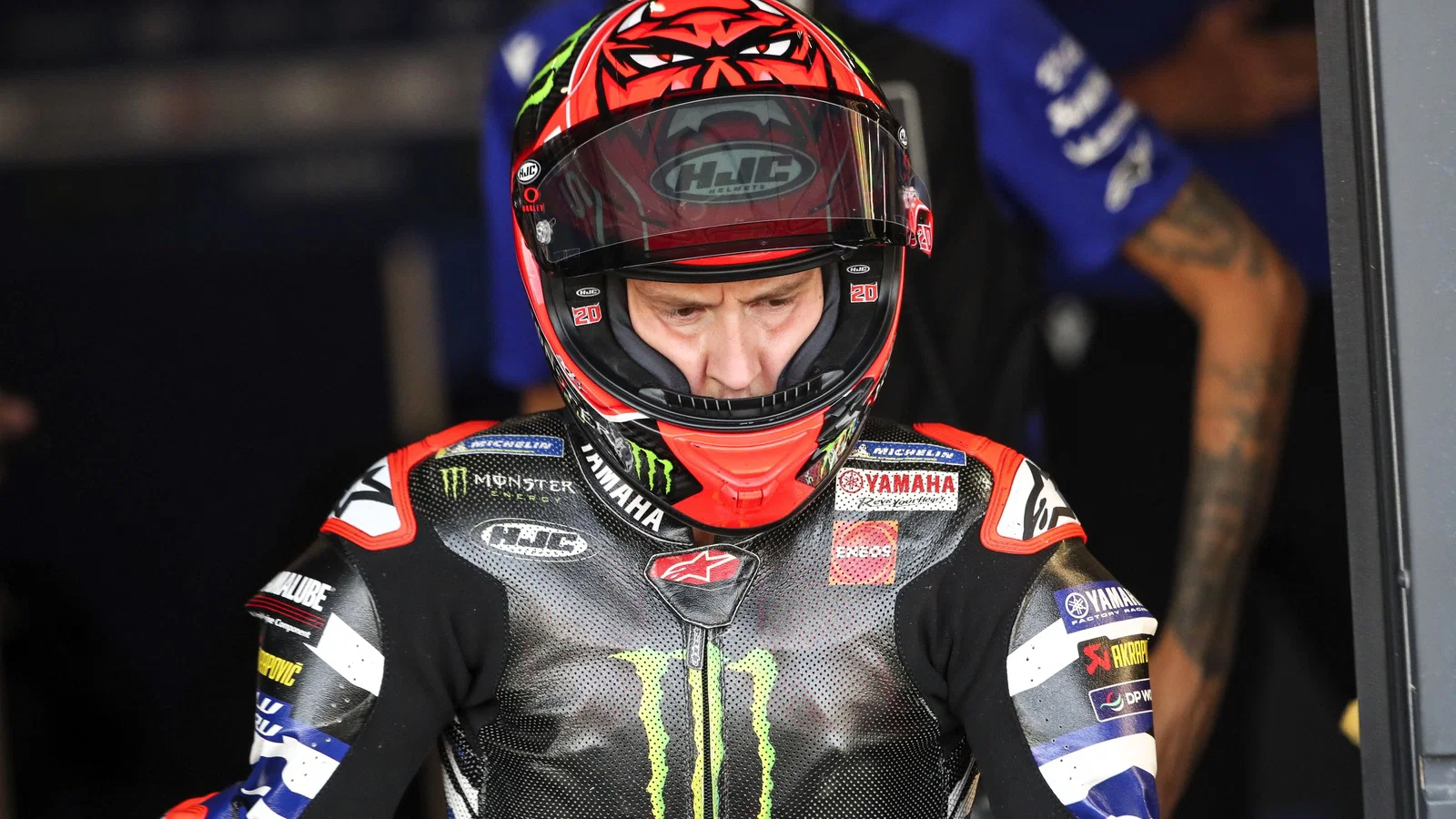 Pembalap Yamaha Fabio Quartararo memacu motor dalam balapan Silverstone MotoGP