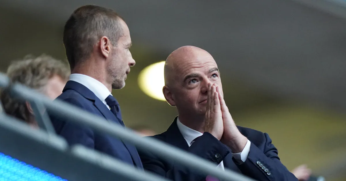 Gianni Infantino presiden Fifa berbicara dalam konferensi pers