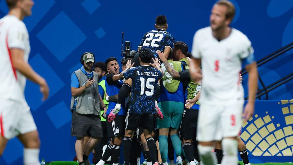 Selebrasi pemain timnas Argentina setelah berhasil mengalahkan Inggris di semifinal Piala Dunia