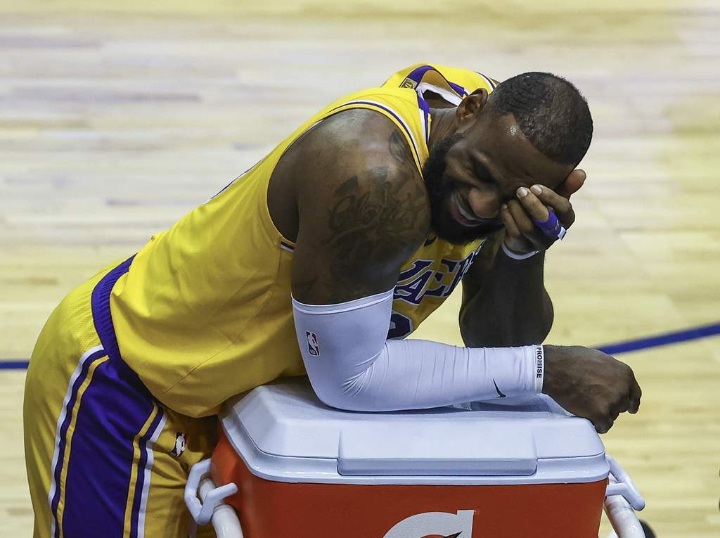 LeBron James mendapatkan dukungan dari penggemar NBA setelah dikritik oleh analis olahraga