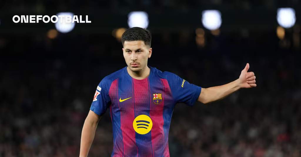 Roony Bardghji dari FC Barcelona melakukan pemanasan sebelum pertandingan La Liga
