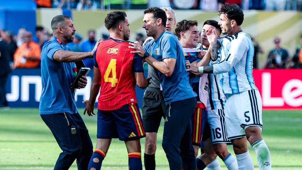 Keributan pemain Argentina dan Spanyol di final Piala Dunia 2026
