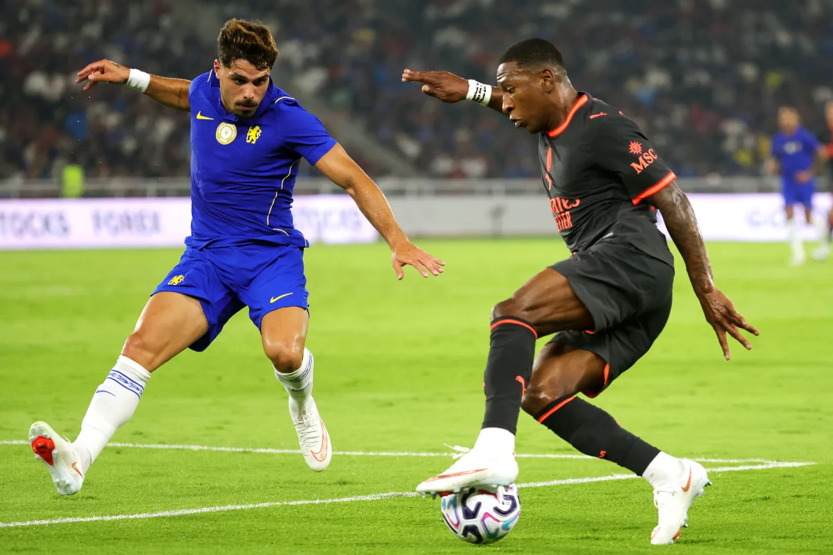 Ruben Amorim pelatih AC Milan melihat pertandingan persahabatan melawan Chelsea di Jakarta
