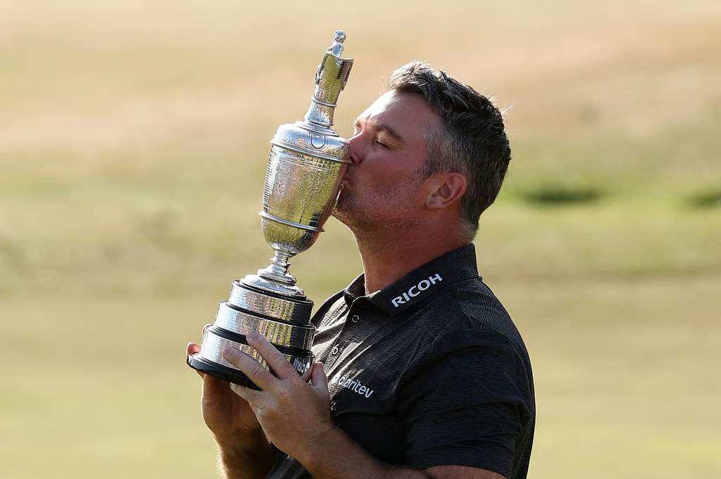 Ryan Fox merayakan kemenangan di kejuaraan golf British Open di Royal Birkdale