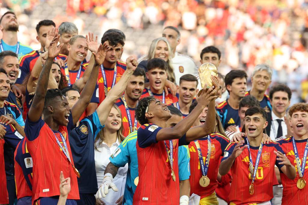 Pemain Spanyol merayakan gol Ferran Torres ke gawang Argentina di final Piala Dunia 2026